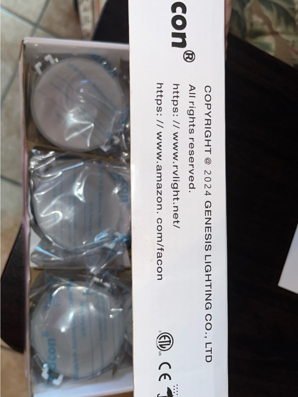 Faconnable White RV LED Lighting Box - Picture 4 of 4